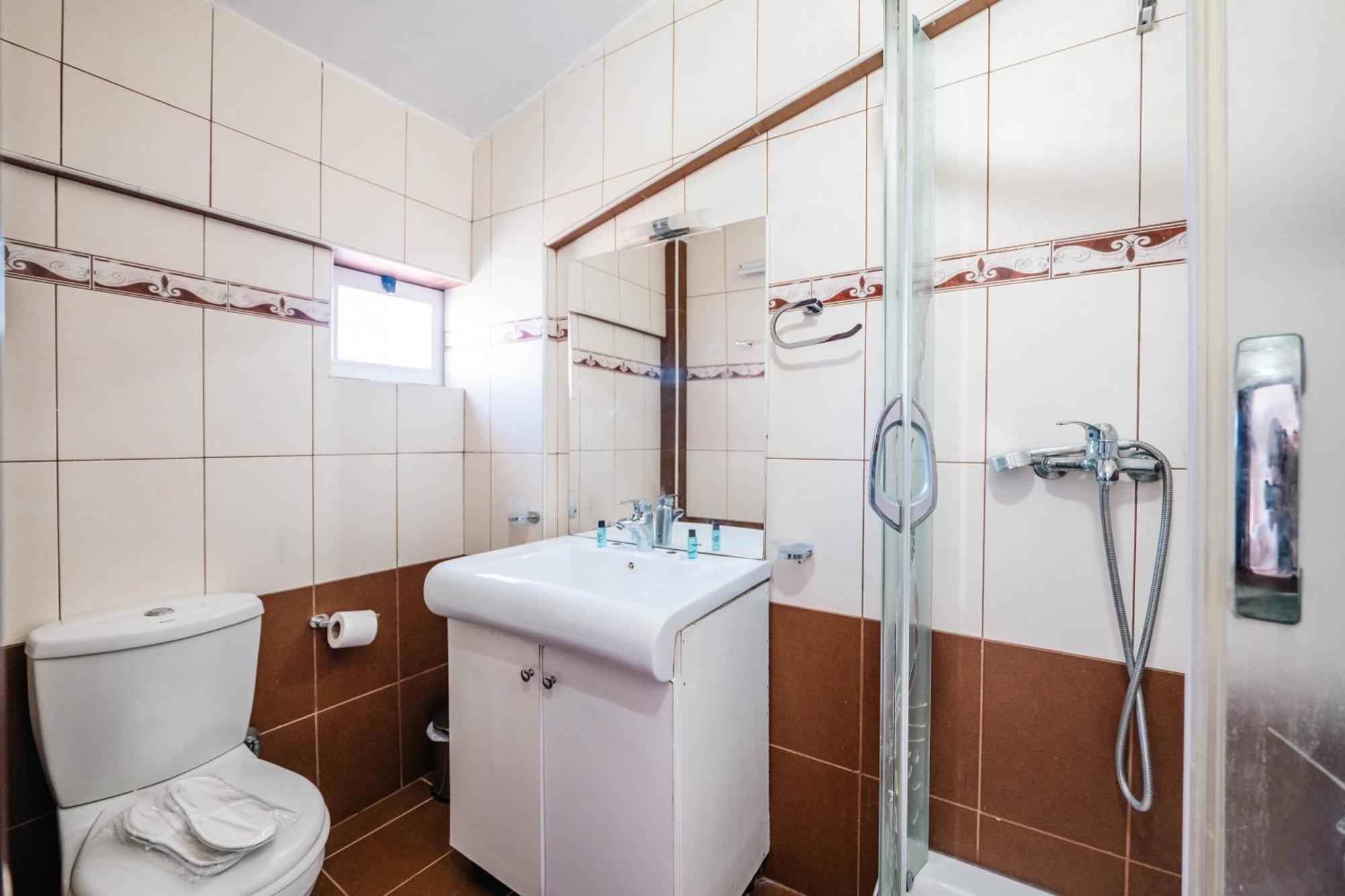 Alnes Hotel Саранде Екстериор снимка