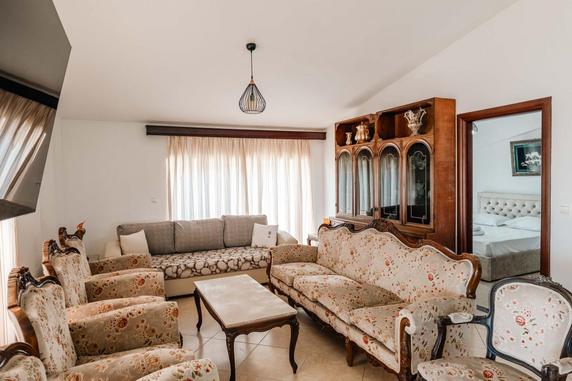 Alnes Hotel Саранде Екстериор снимка